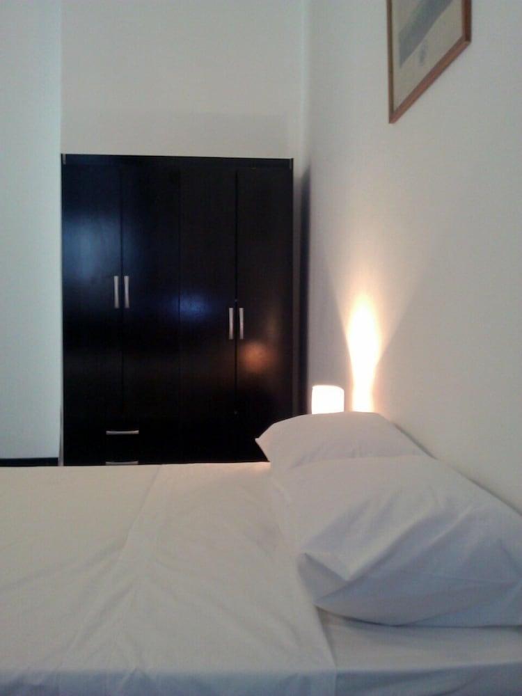 Montevideo Chic Boutique Hostel — 10