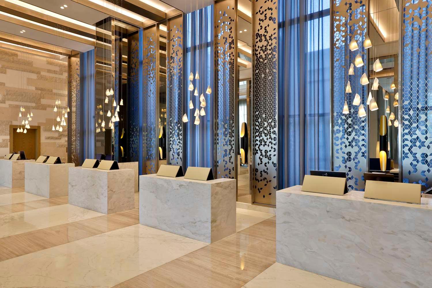 Hilton Abu Dhabi Yas Island — 8