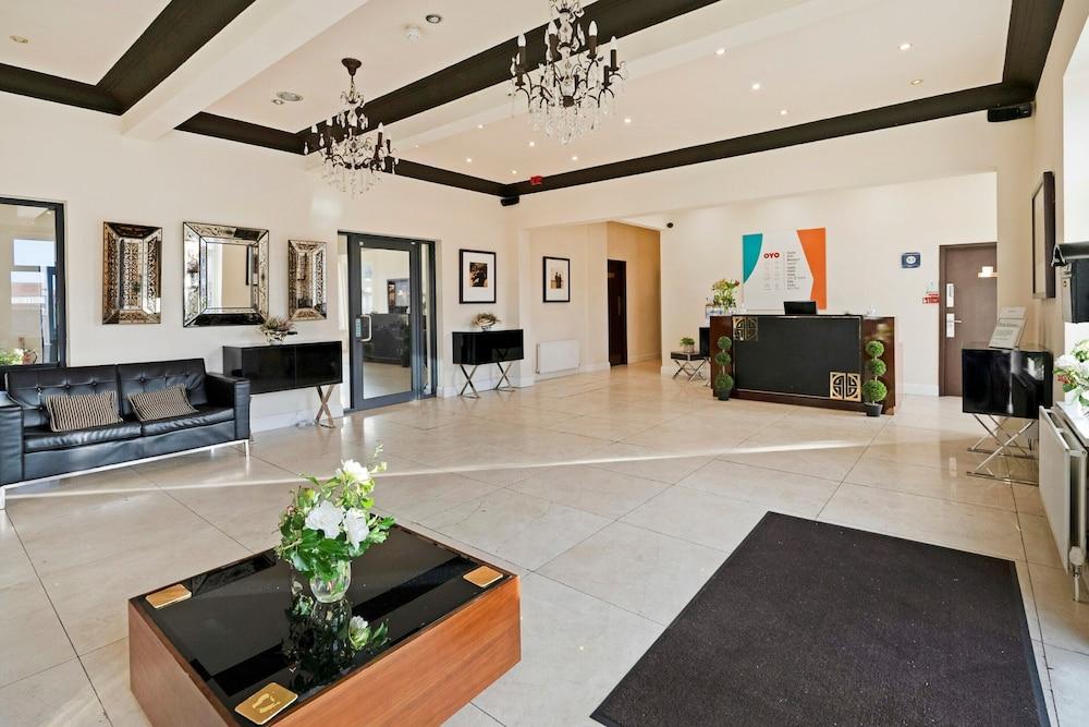 OYO The Baltimore Hotel — 8