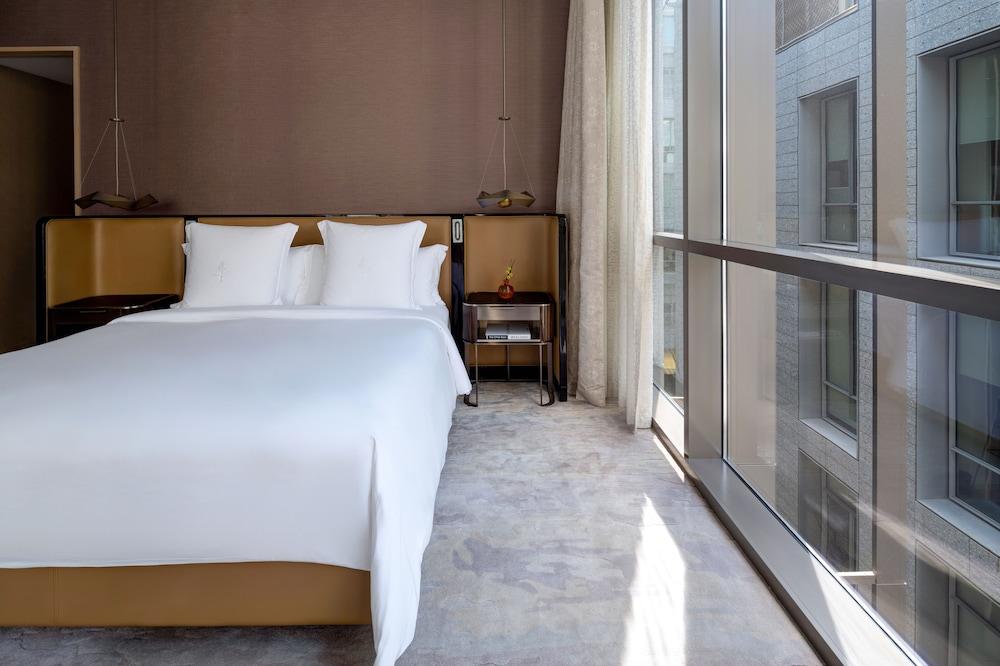 FOUR SEASONS HOTEL DUBAI INTERNATIONAL FINANCIAL CENTRE — 8