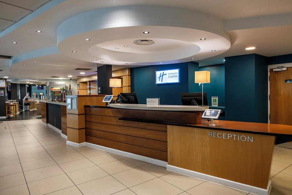 Holiday Inn Express Glasgow City Centre Riverside — 9