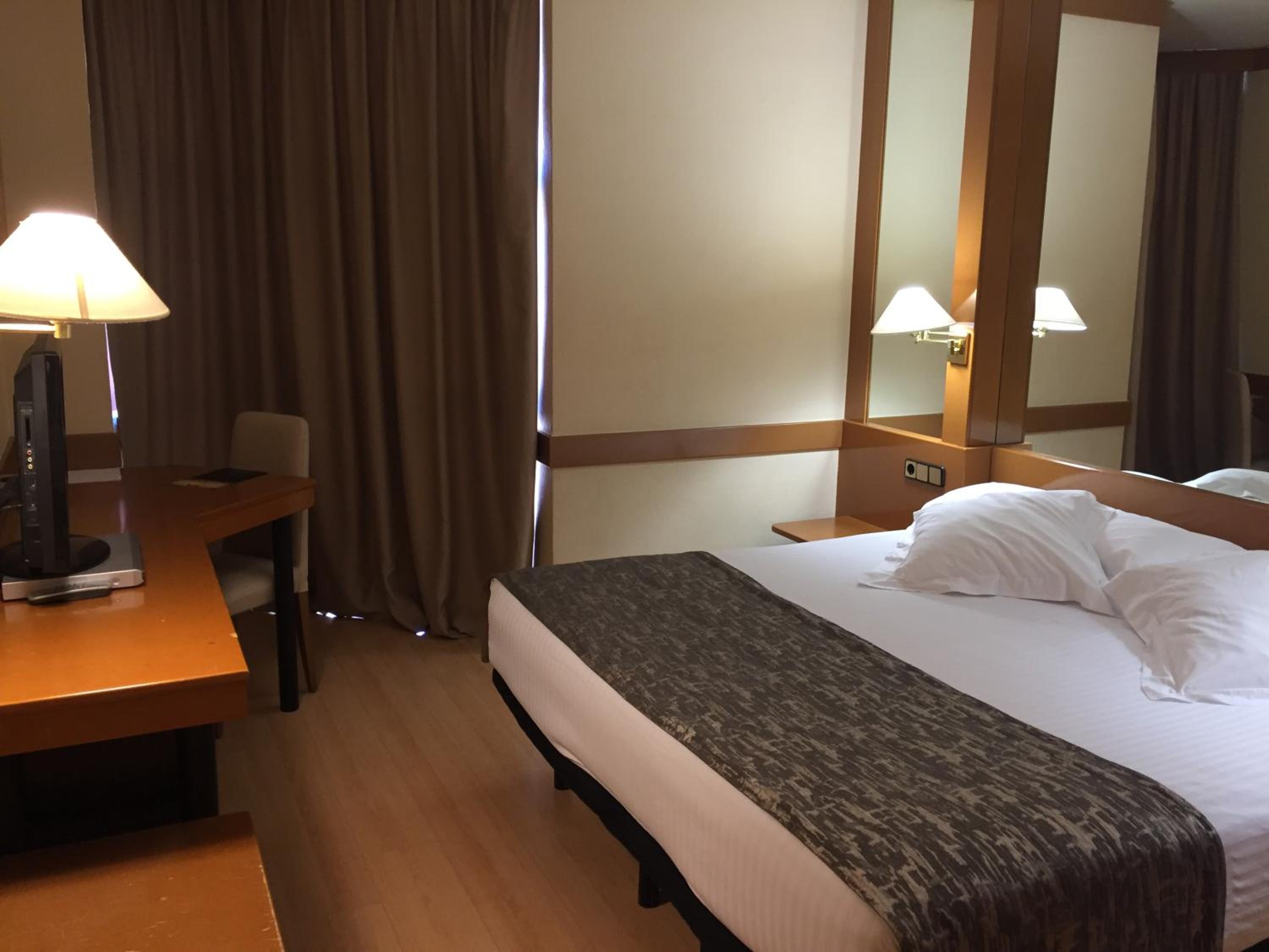 JW Marriott Hotel Marina — 3