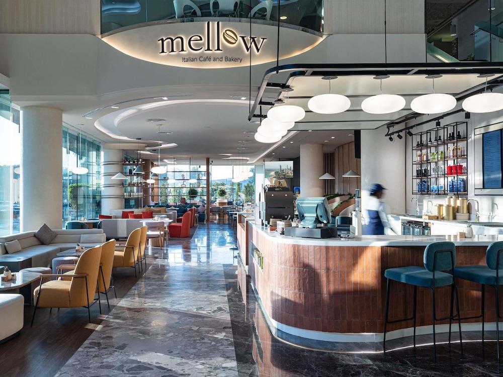 Novotel Abu Dhabi Al Bustan — 9