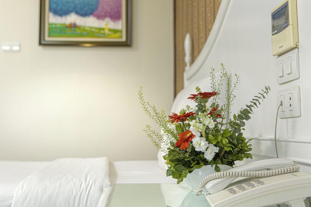 Chalcedony Hotel — 9