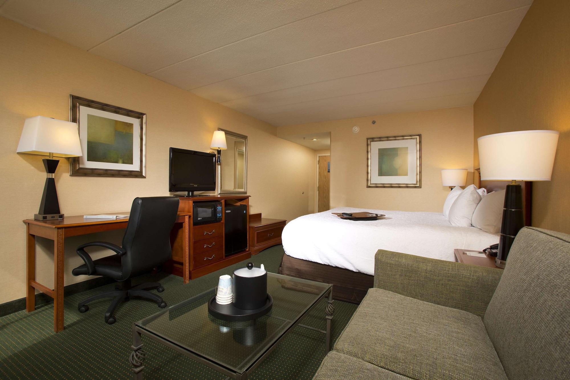 Hampton Inn Alexandria/Pentagon South — 7