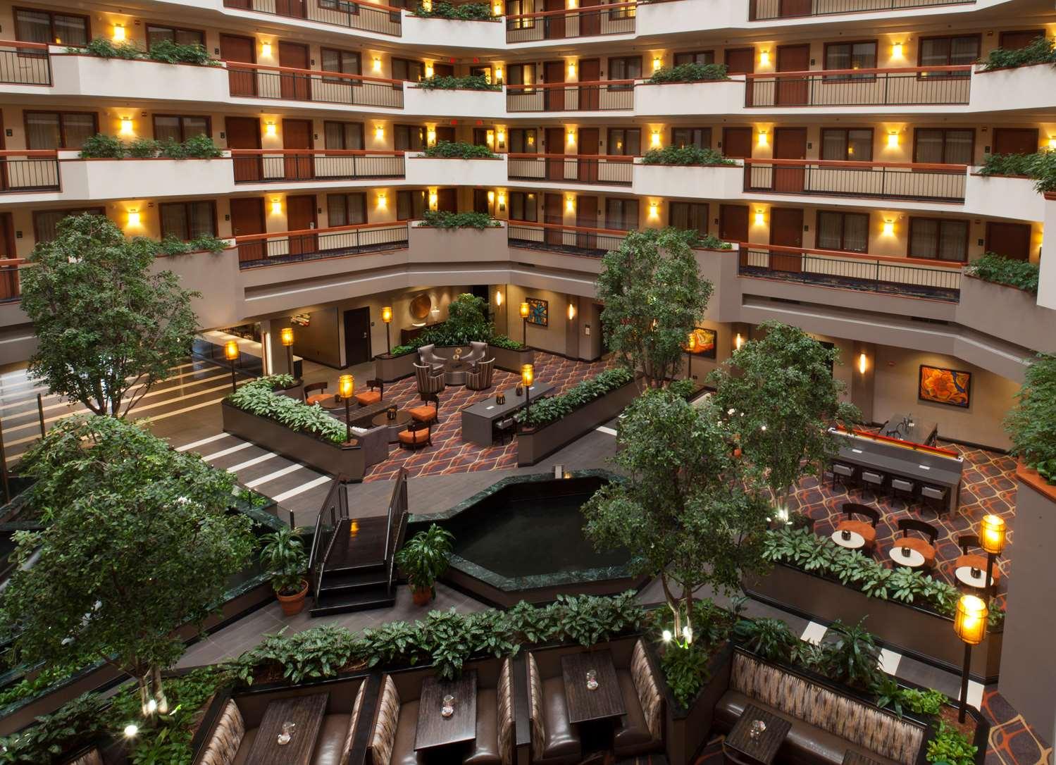 Embassy Suites By Hilton Austin - Arboretum — 4