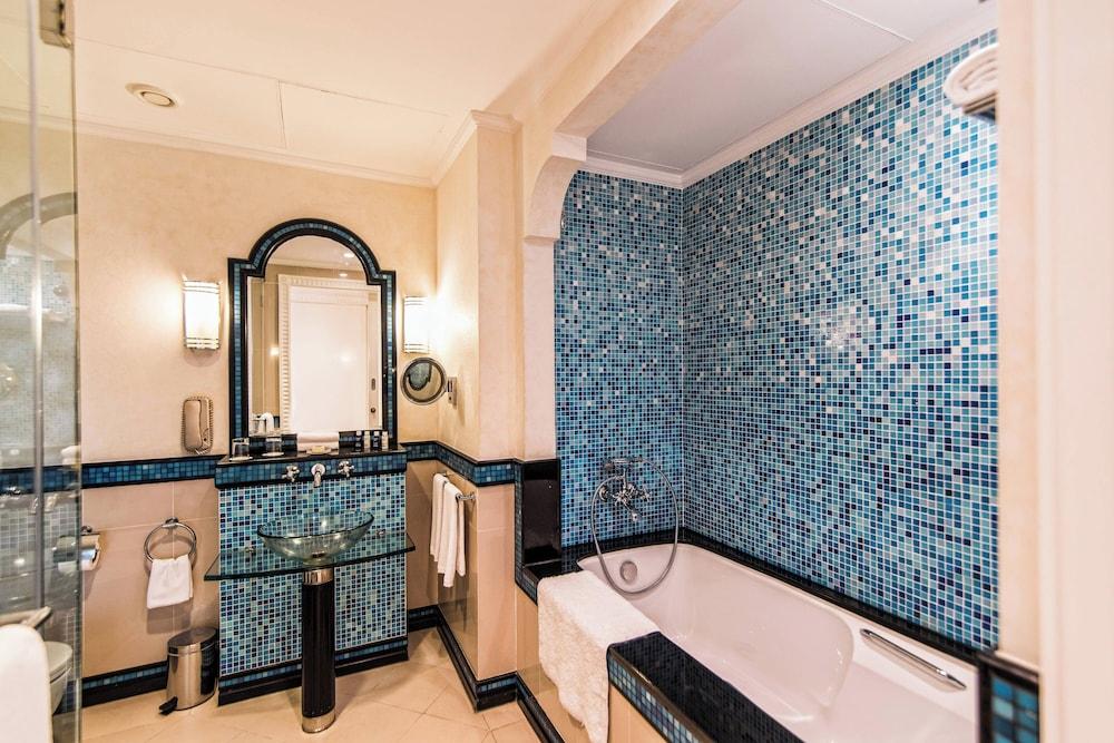 Al Habtoor Grand Resort, Autograph Collection — 3