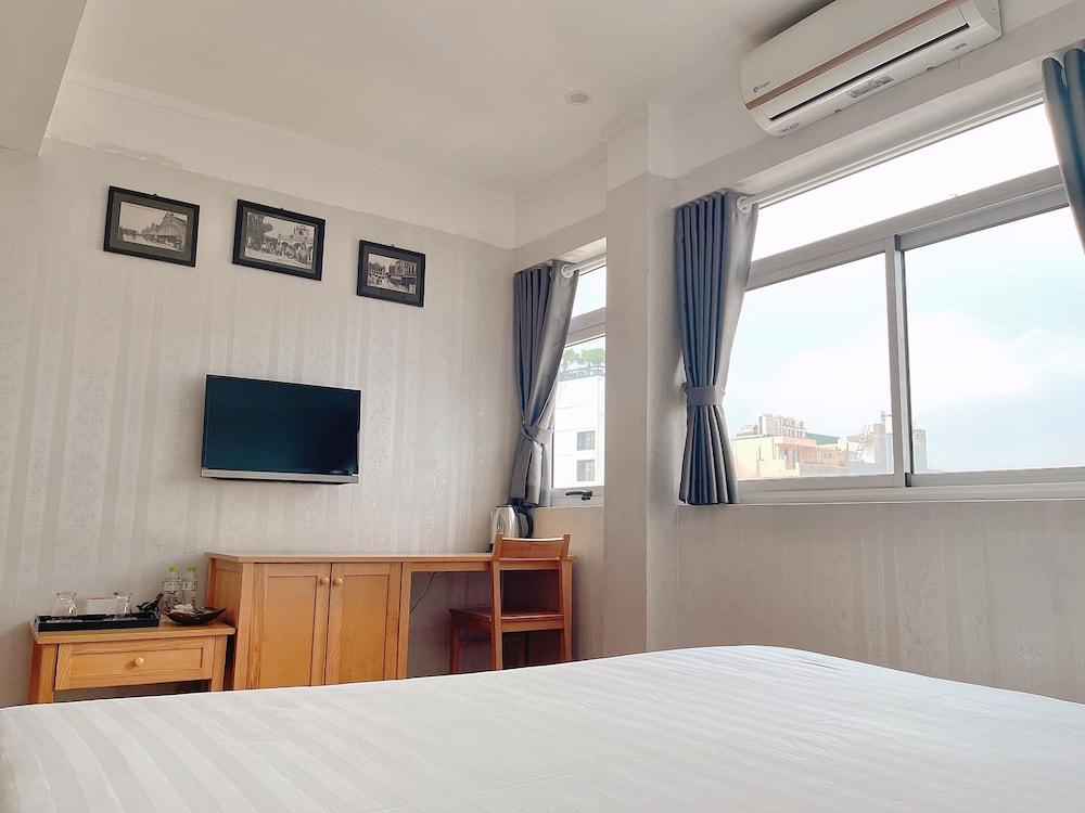 Hanoi Central Park Hotel — 5