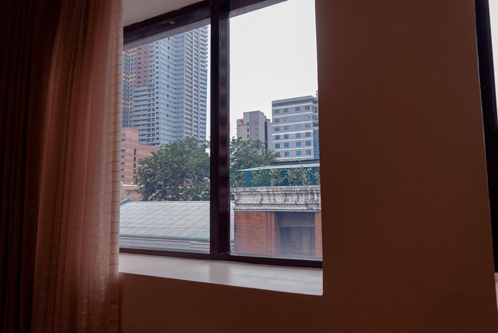 CITY GARDEN SUITES - MANILA 62964 — 6