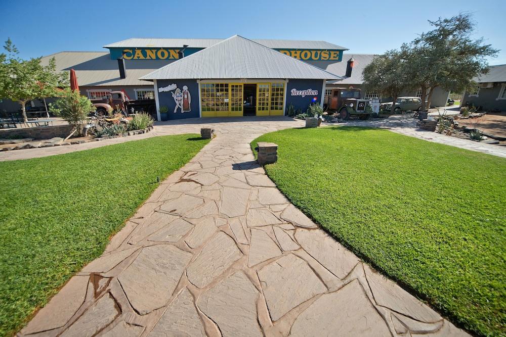 CANON ROADHOUSE(T) — 9