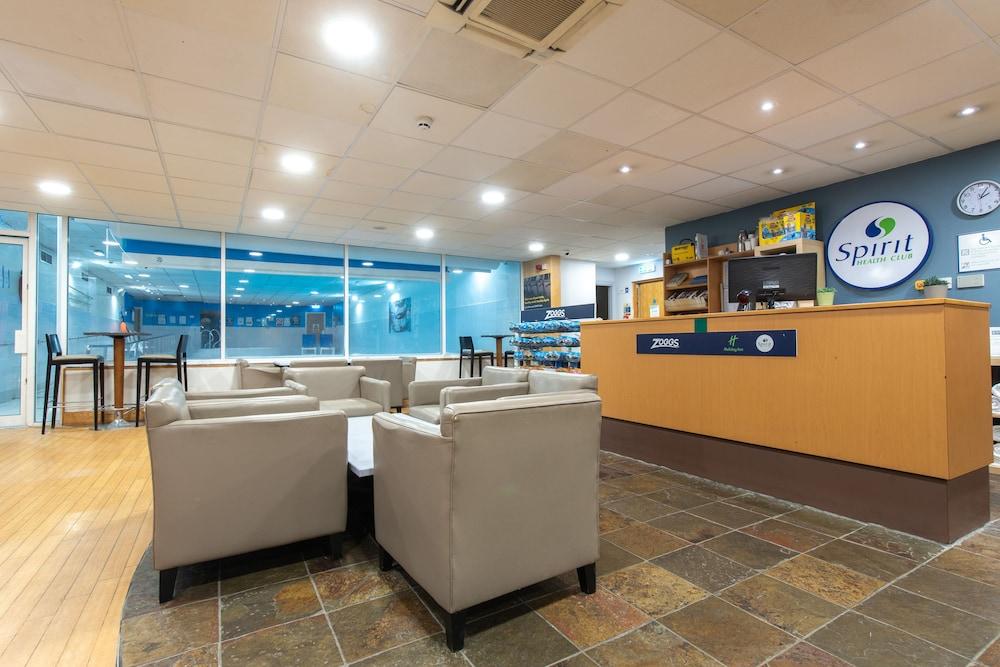 HOLIDAY INN EDINBURGH — 5