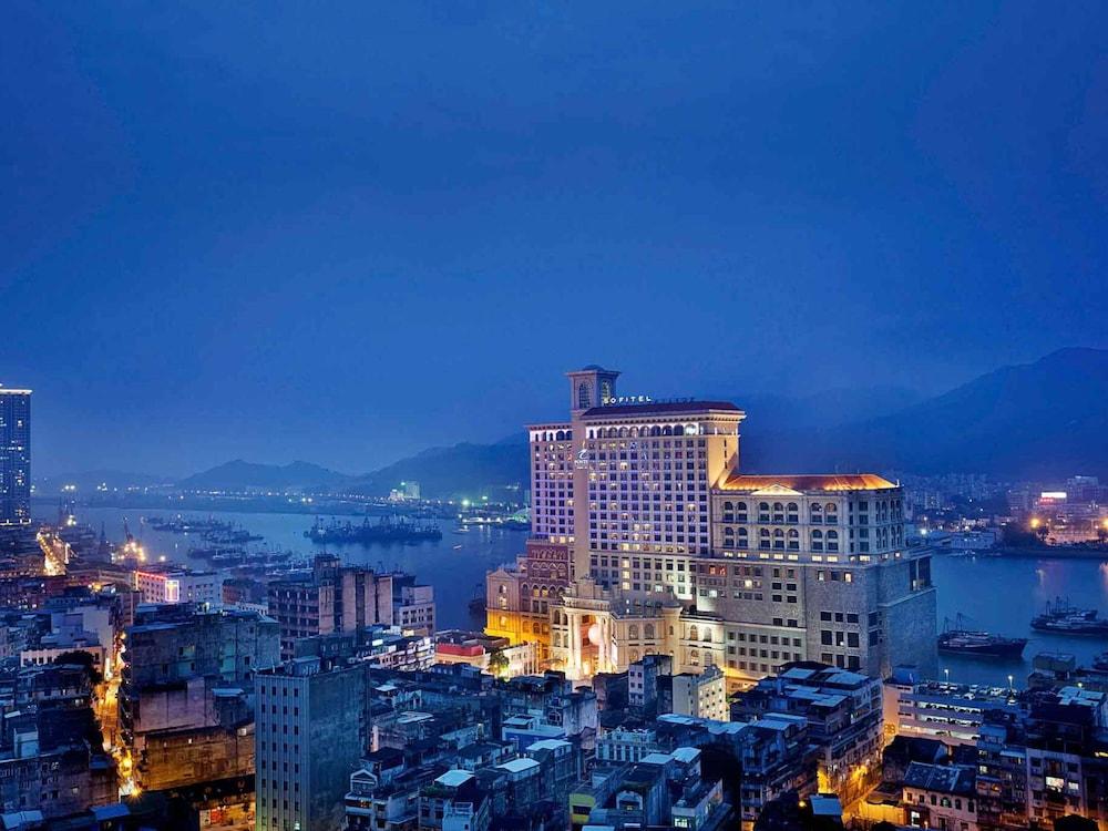 Sofitel Macau at Ponte 16 — 5