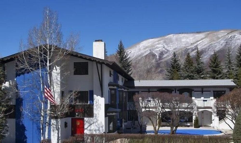 St. Moritz Lodge & Condominiums — 4
