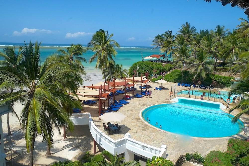 Voyager Beach Resort 16444 — 2