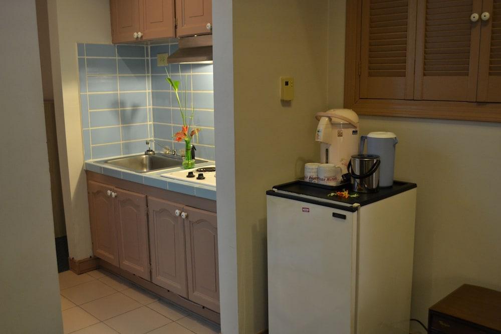 West Plaza Hotel Desekel — 6