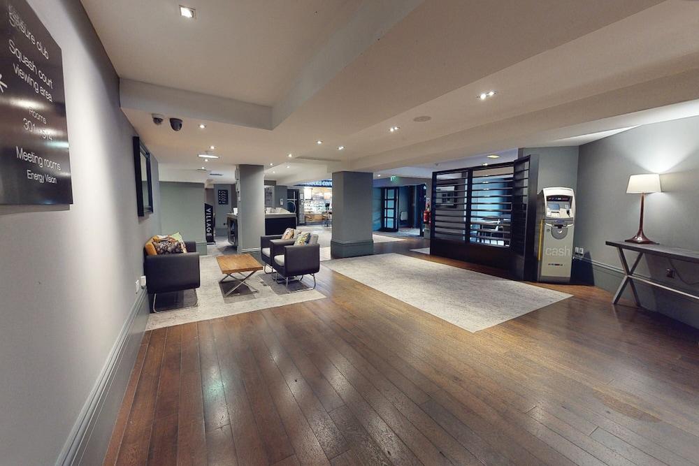 Village Urban Resort Manchester Cheadle — 5