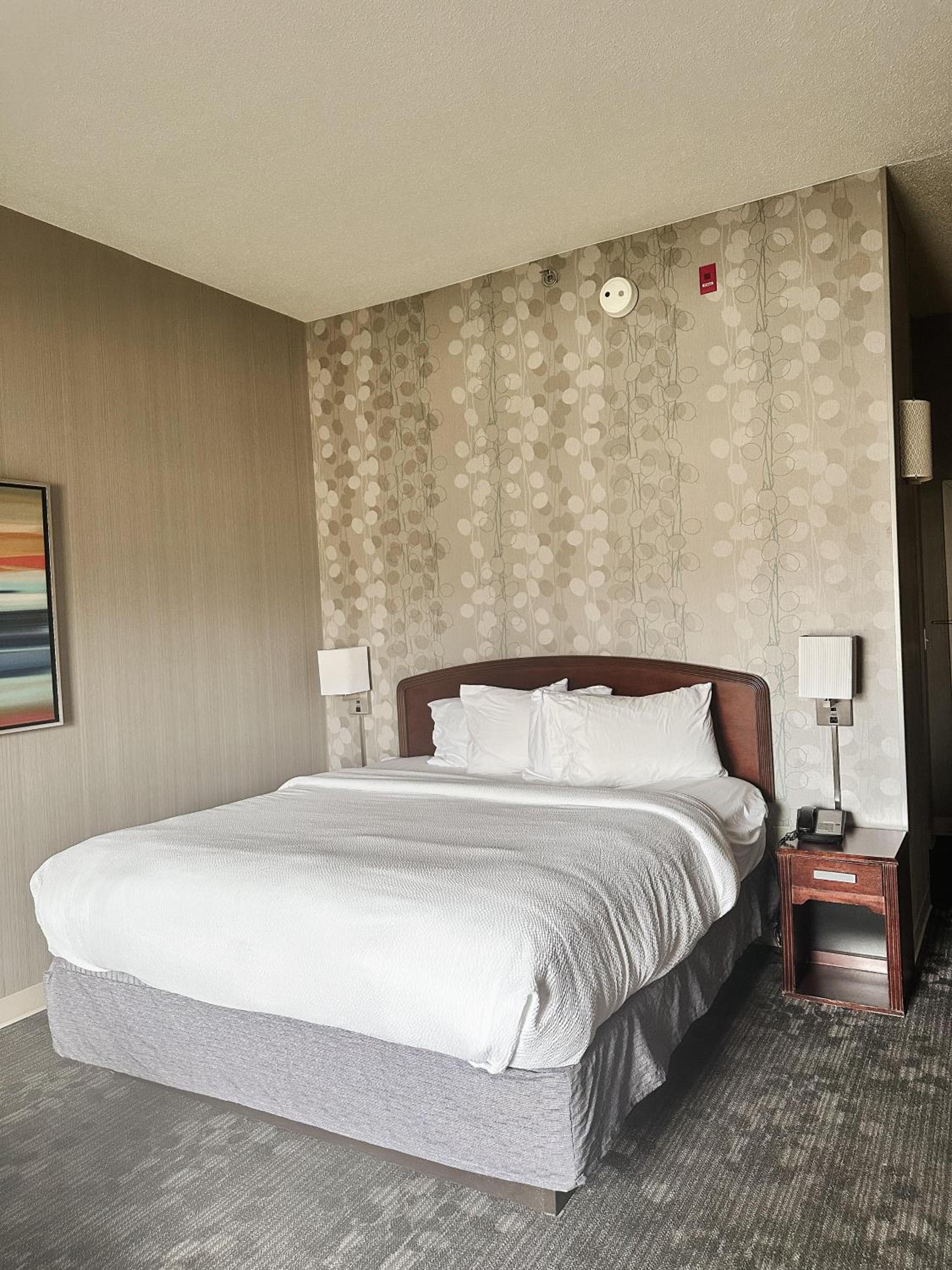 Country Inn & Suites by Radisson, Columbus-Edinburgh — 4