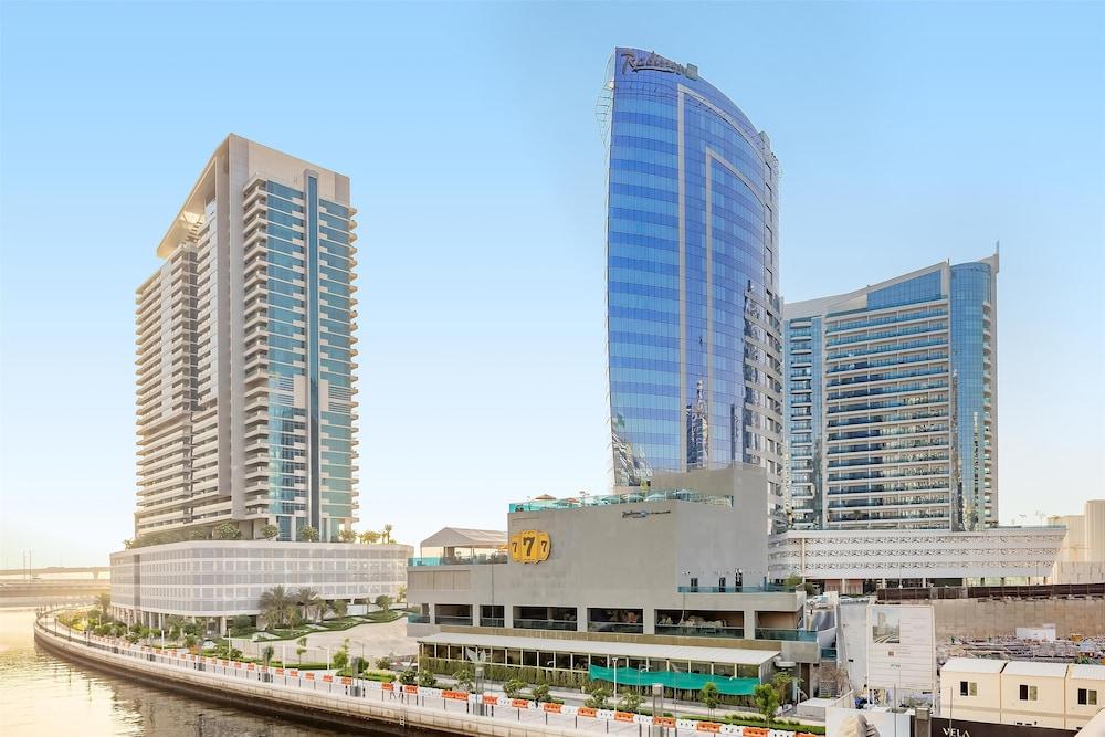 Radisson Blu Dubai Canal View — 4