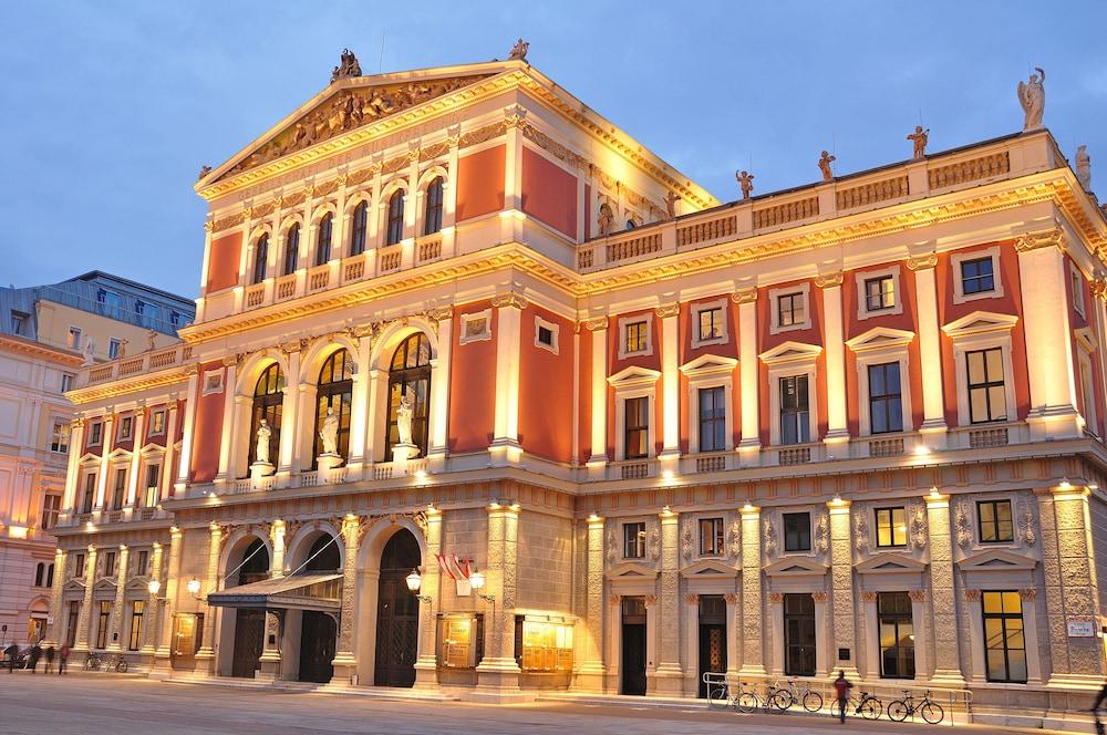 Grand Hotel Wien — 4