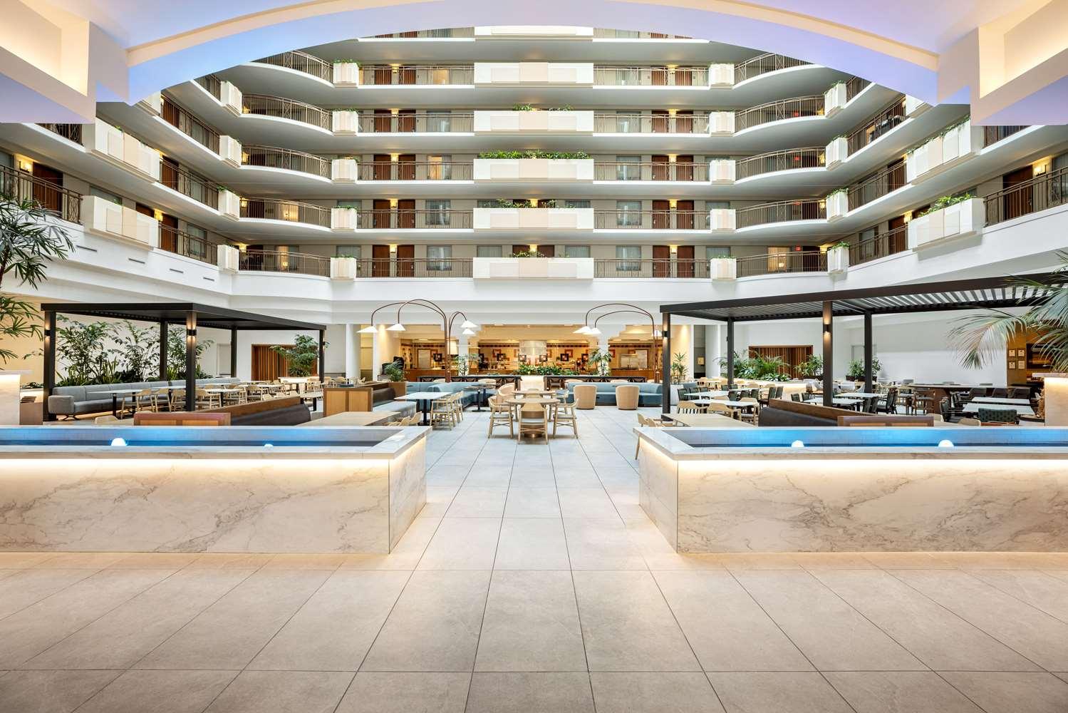 Embassy Suites By Hilton Anaheim South — 6