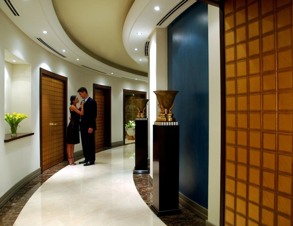Le Meridien Al Aqah Beach Resort — 8