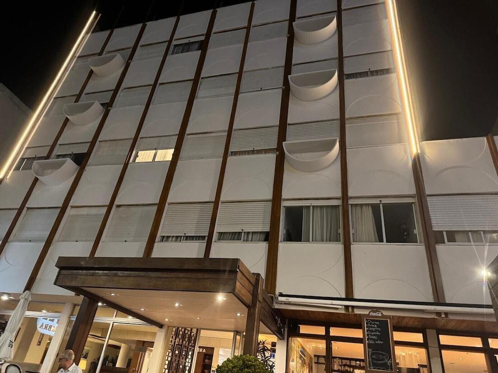 HOTEL ALHAMBRA — 2