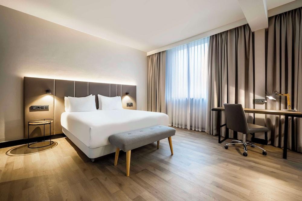 Nh Luxembourg Hotel — 9