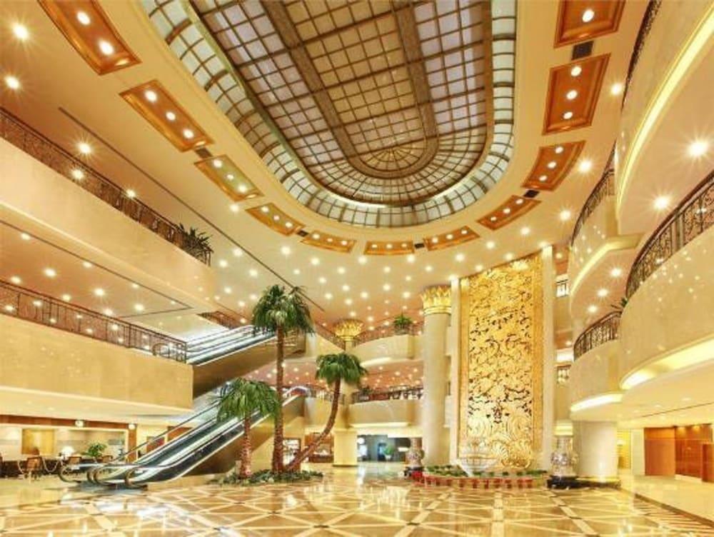 Hotel New Century Beijing — 5