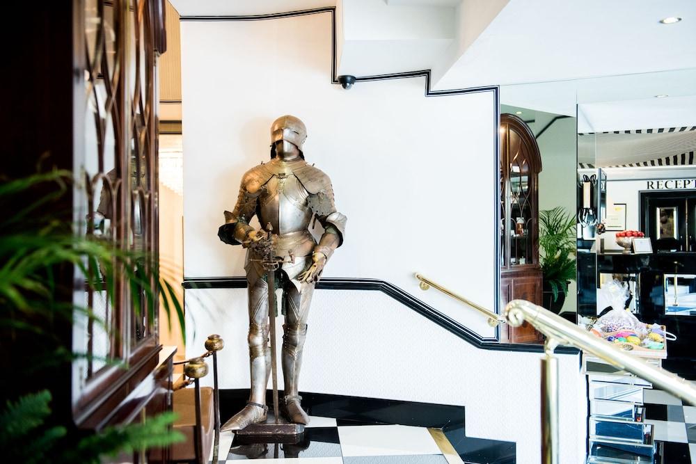 THE DUKE OF RICHMOND HOTEL — 7