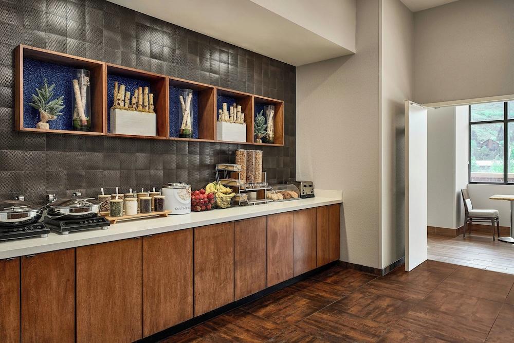 SPRINGHILL SUITES DEADWOOD — 10