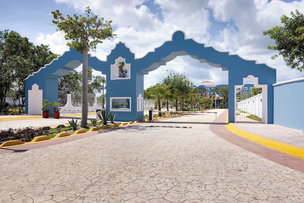 Courtyard by Marriott Cancun Airport 93069 — 5