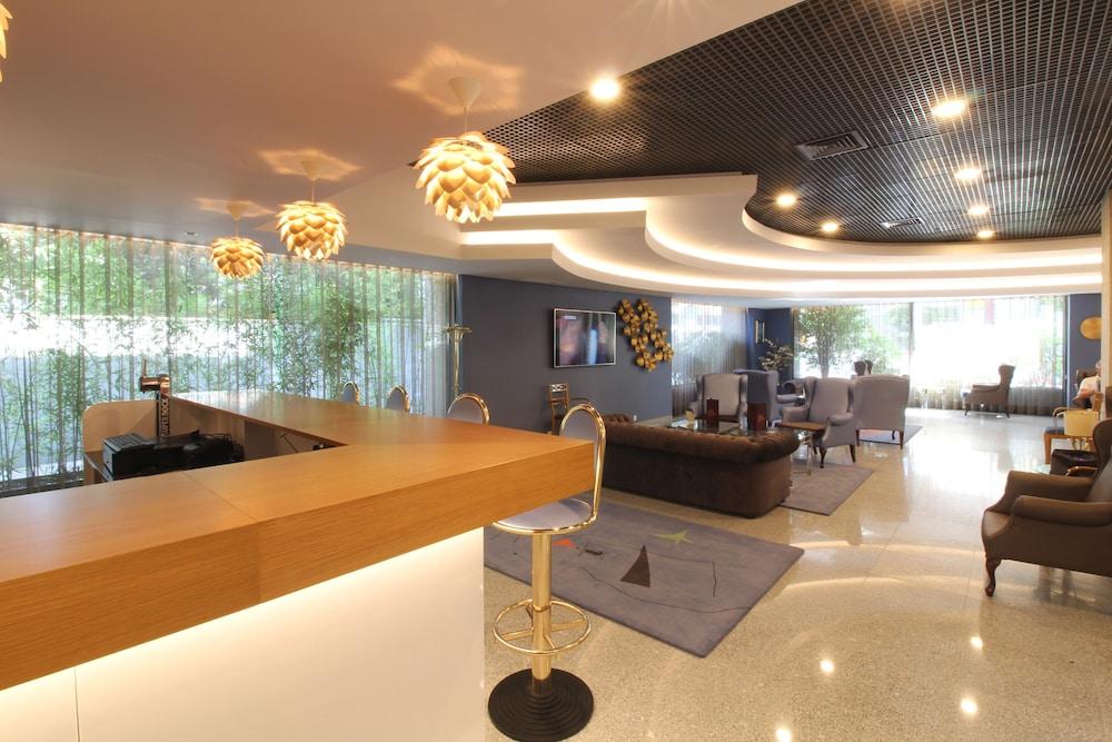 3K BARCELONA HOTEL(ex. HOTEL VIP EXECUTIVE BARCELONA) 99012 — 2