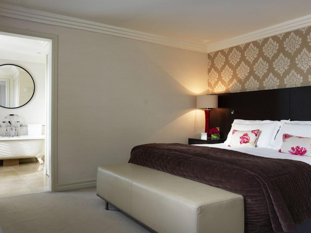 THE WESTBURY HOTEL — 7
