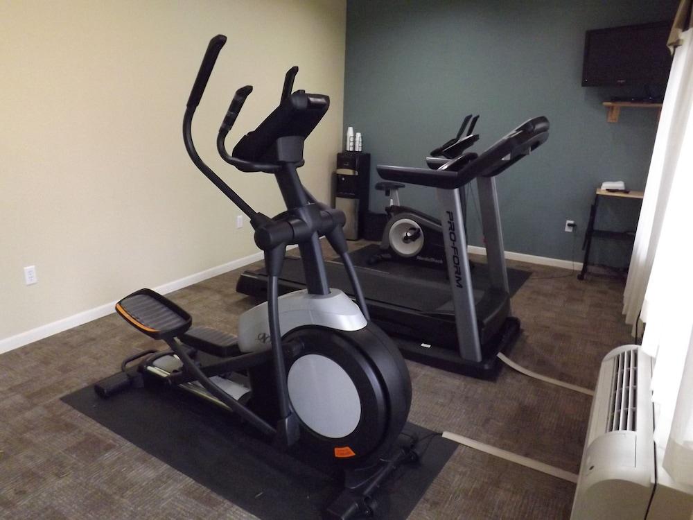 Days Inn Kilgore. — 9