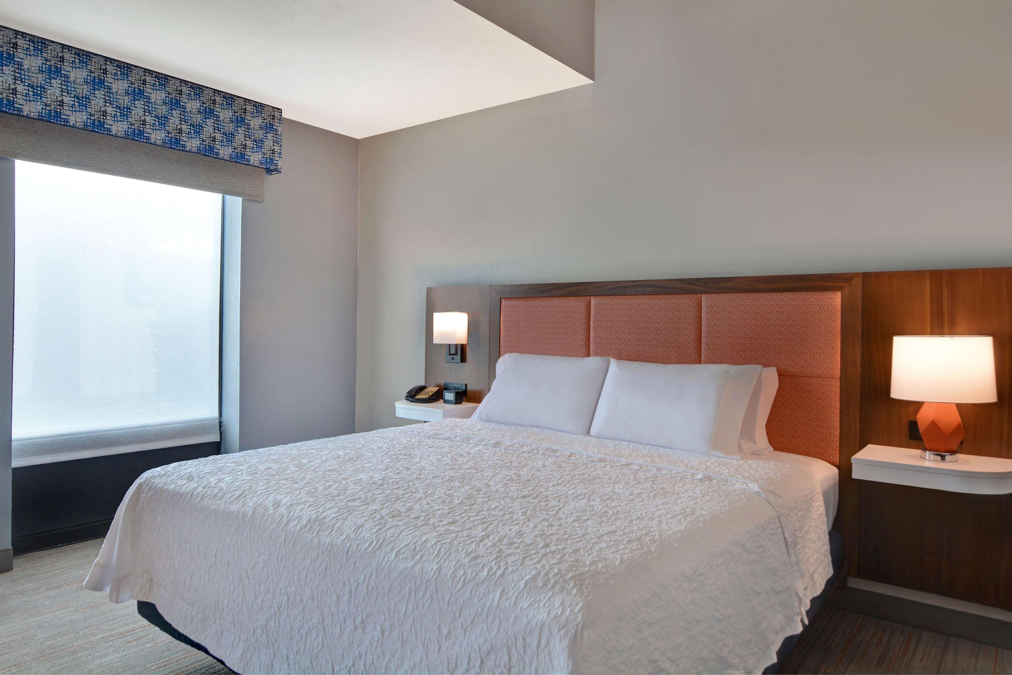 Hampton Inn and Suites Clearwater/St. Petersburg-Ulmerton Road — 7