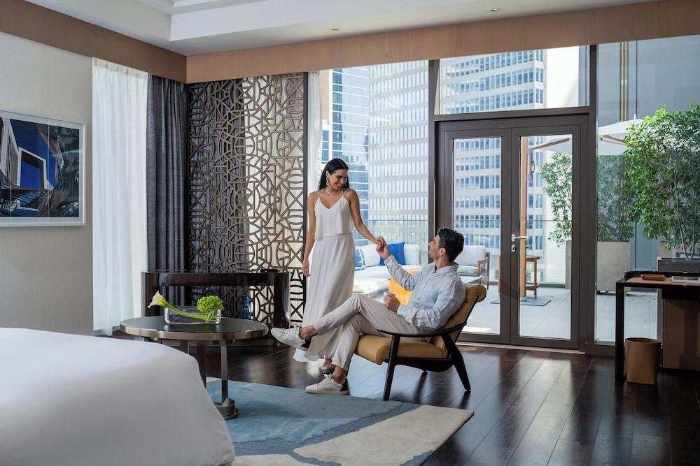 FOUR SEASONS HOTEL DUBAI INTERNATIONAL FINANCIAL CENTRE — 7