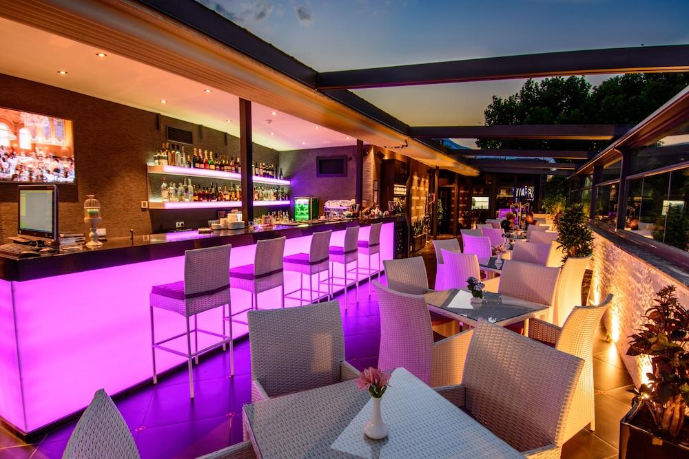 River Side Tbilisi Boutique Hotel — 8