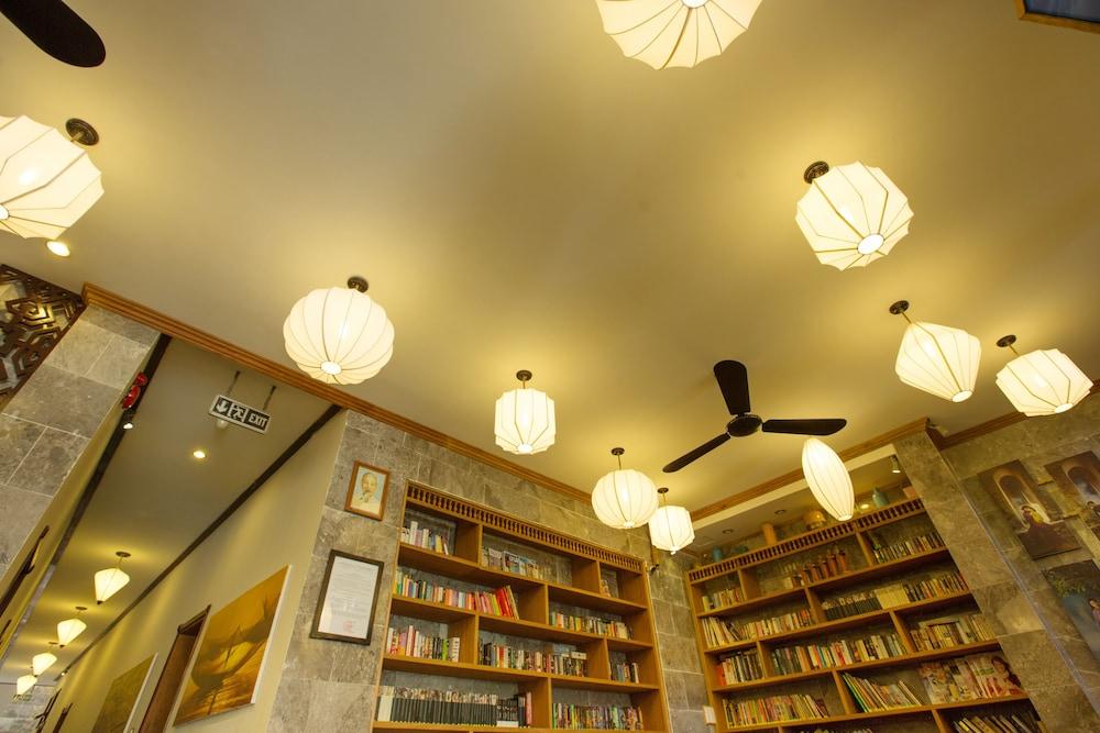 Vinh Hung Library Hotel — 5