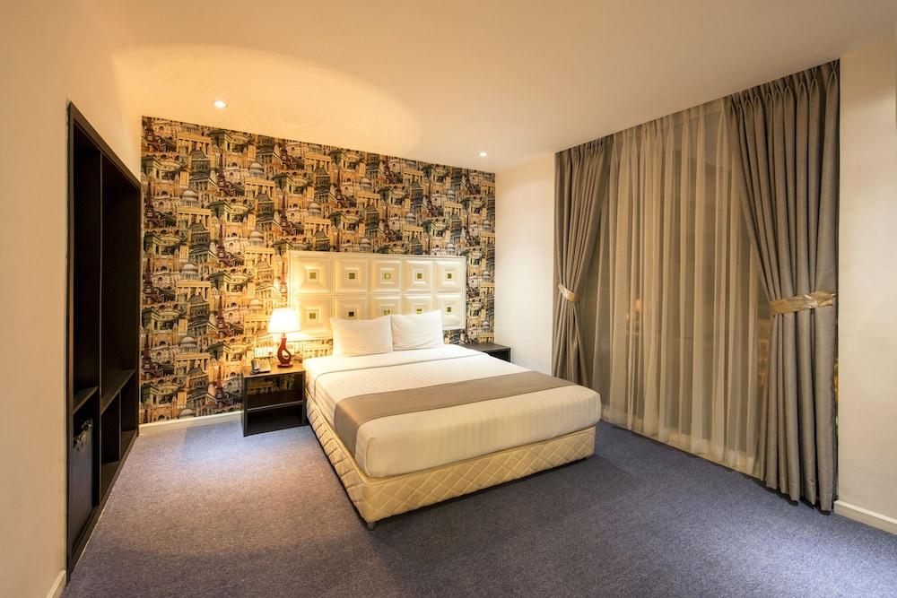 Golden Crown Hotel — 9