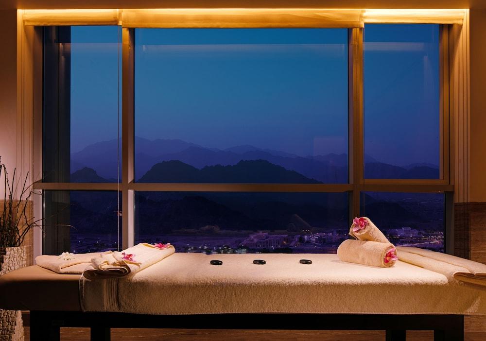 Royal M Hotel By Gewan Fujairah — 7