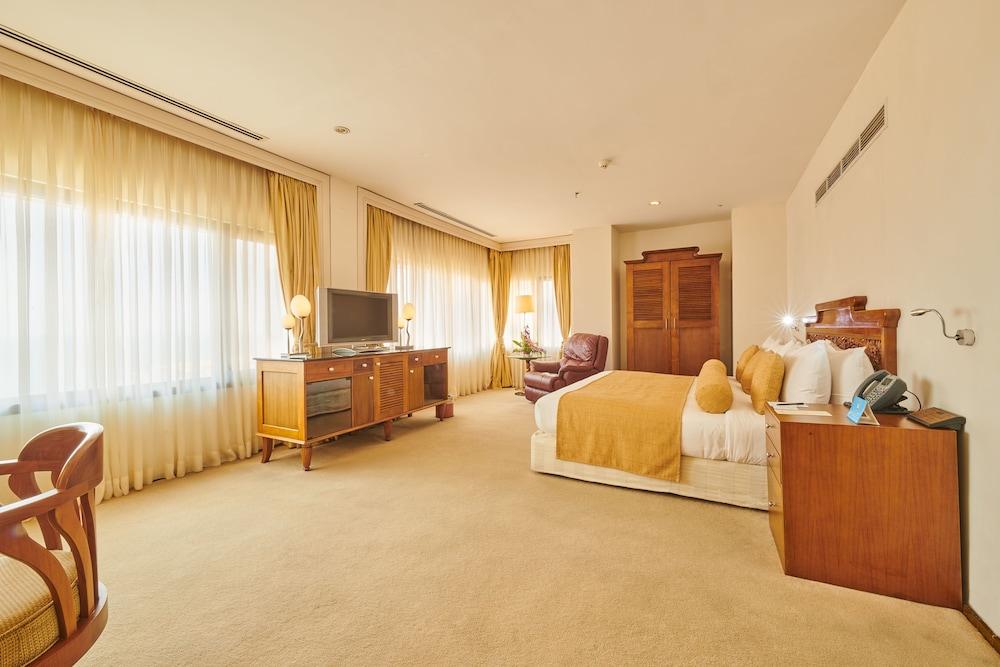 Galadari Hotel 64424 — 9