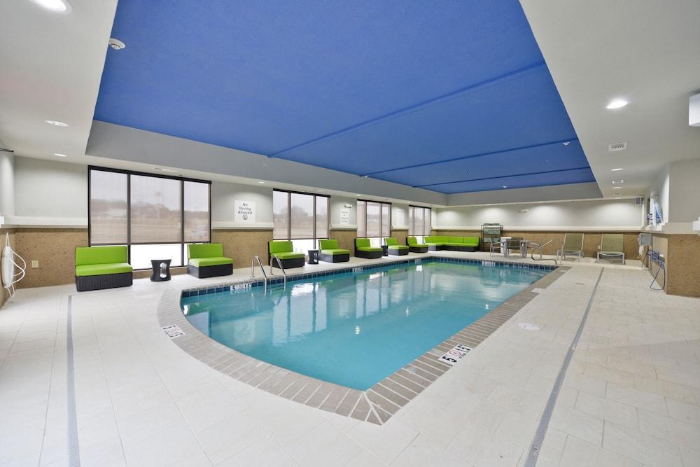 HOLIDAY INN EXPRESS HOTEL AND SUITES FORREST CITY — 3