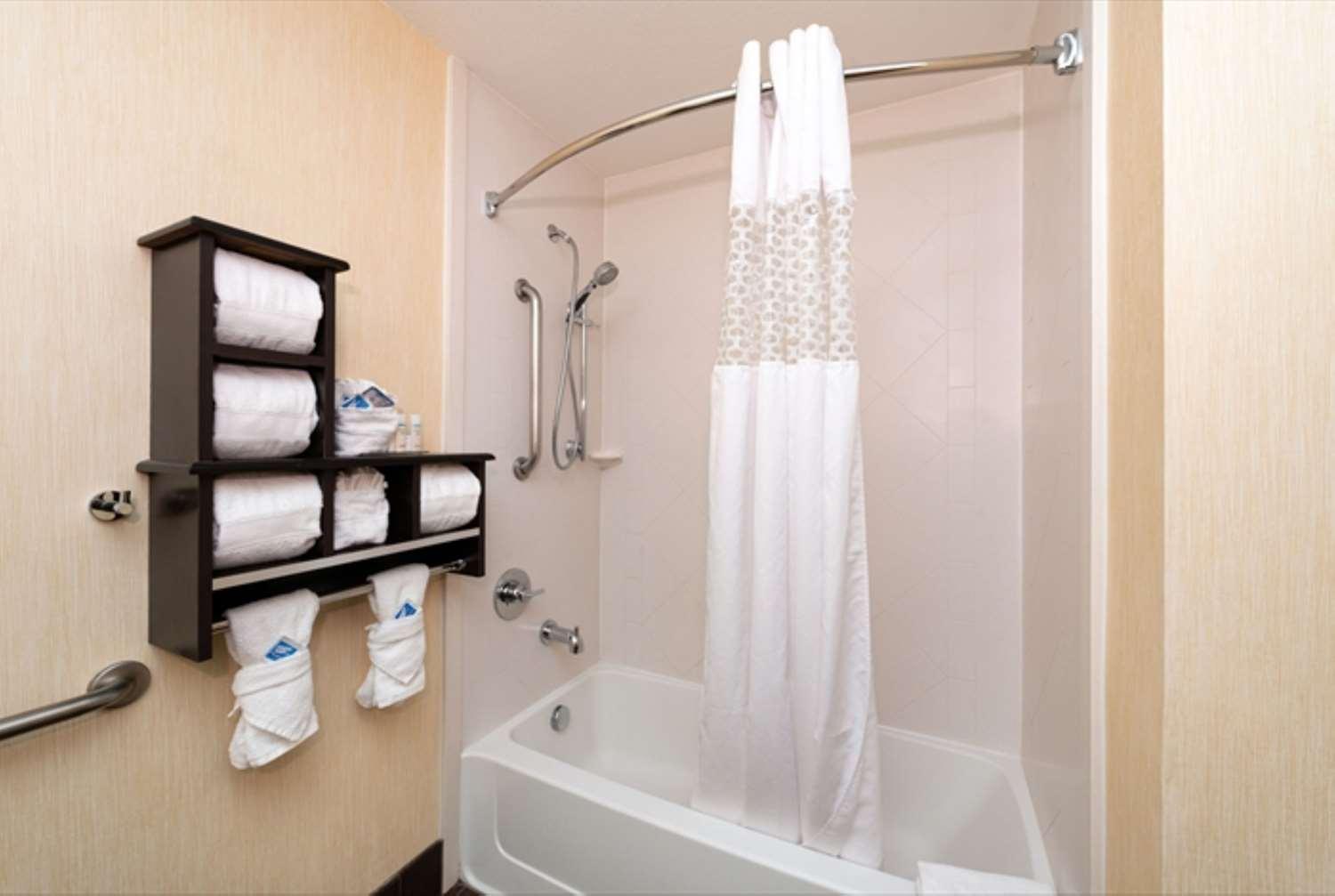 Hampton Inn Glenwood Springs — 5