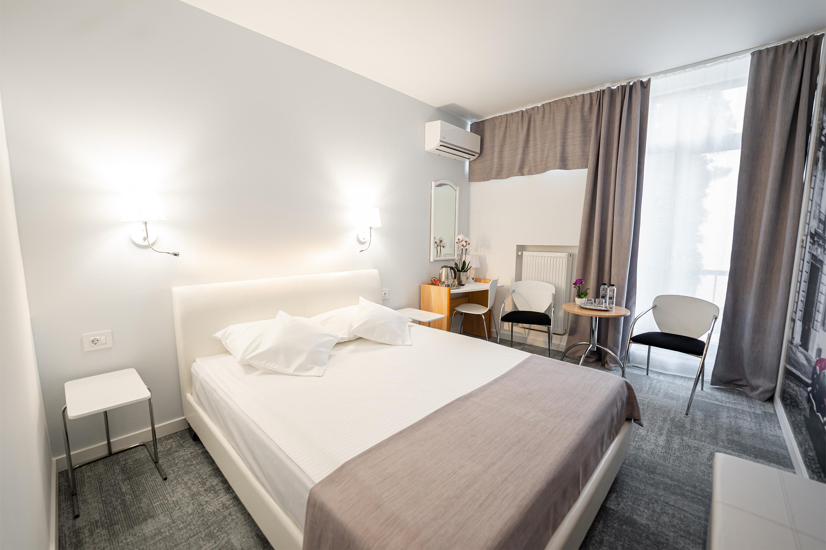 CONTINENTAL HOTEL — 10