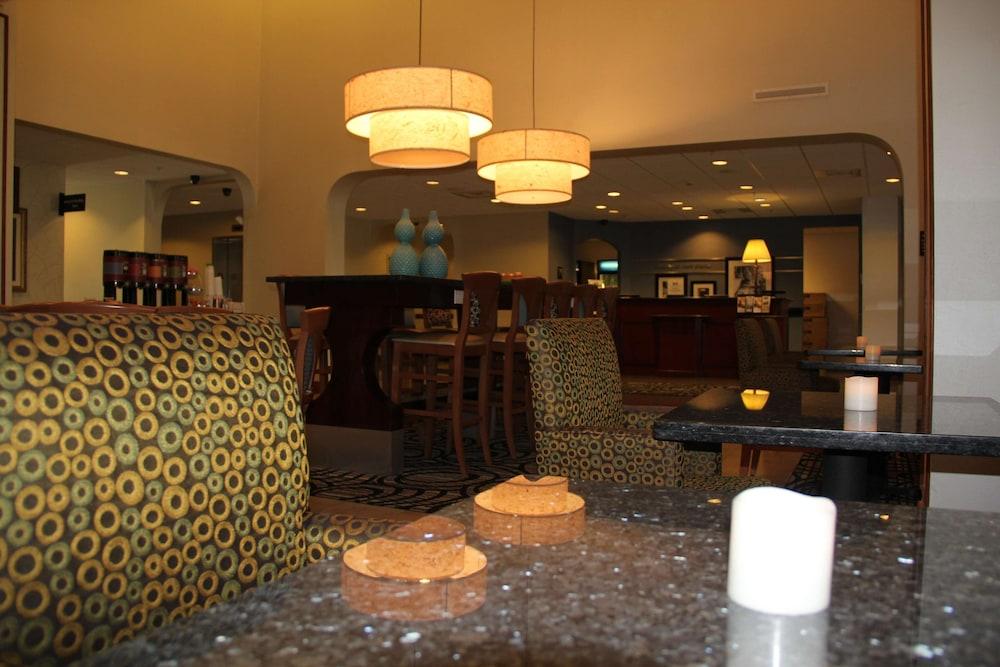 Hampton Inn & Suites Ft. Pierce — 10