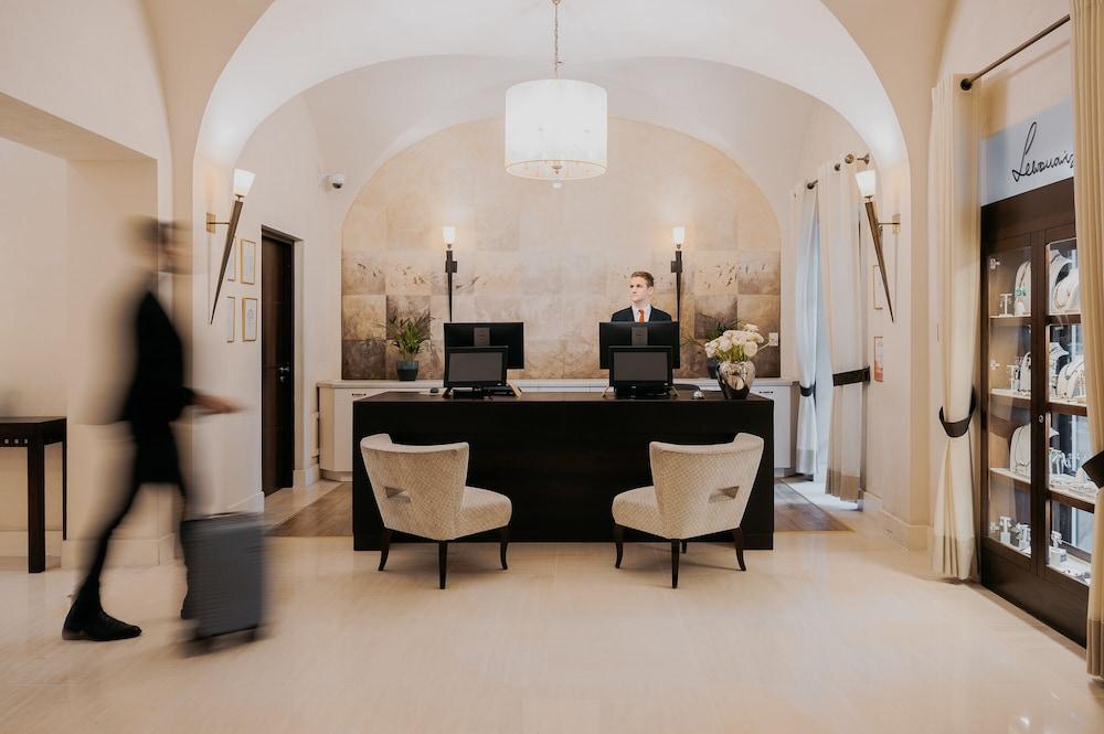 Mamaison Hotel Le Regina — 8