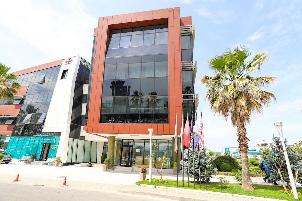 Best Western Premier Ark Hotel 1023698 — 2