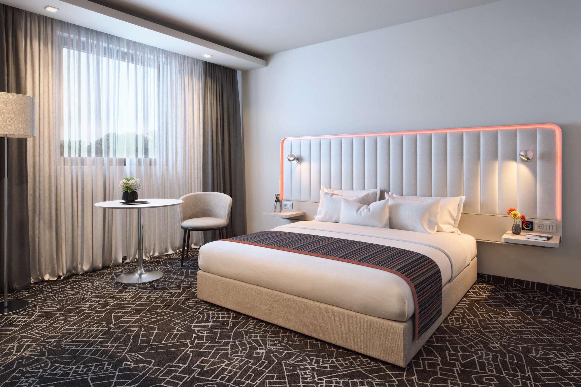 PARK INN DANUBE HOTEL — 5
