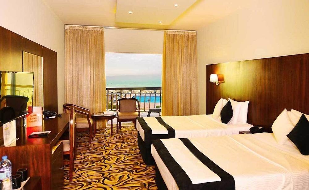 SHARJAH CARLTON HOTEL — 9