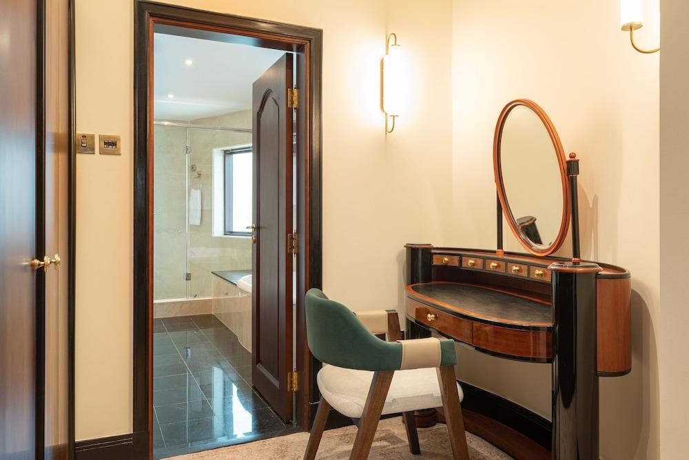 Majestic Cove Hotel — 8